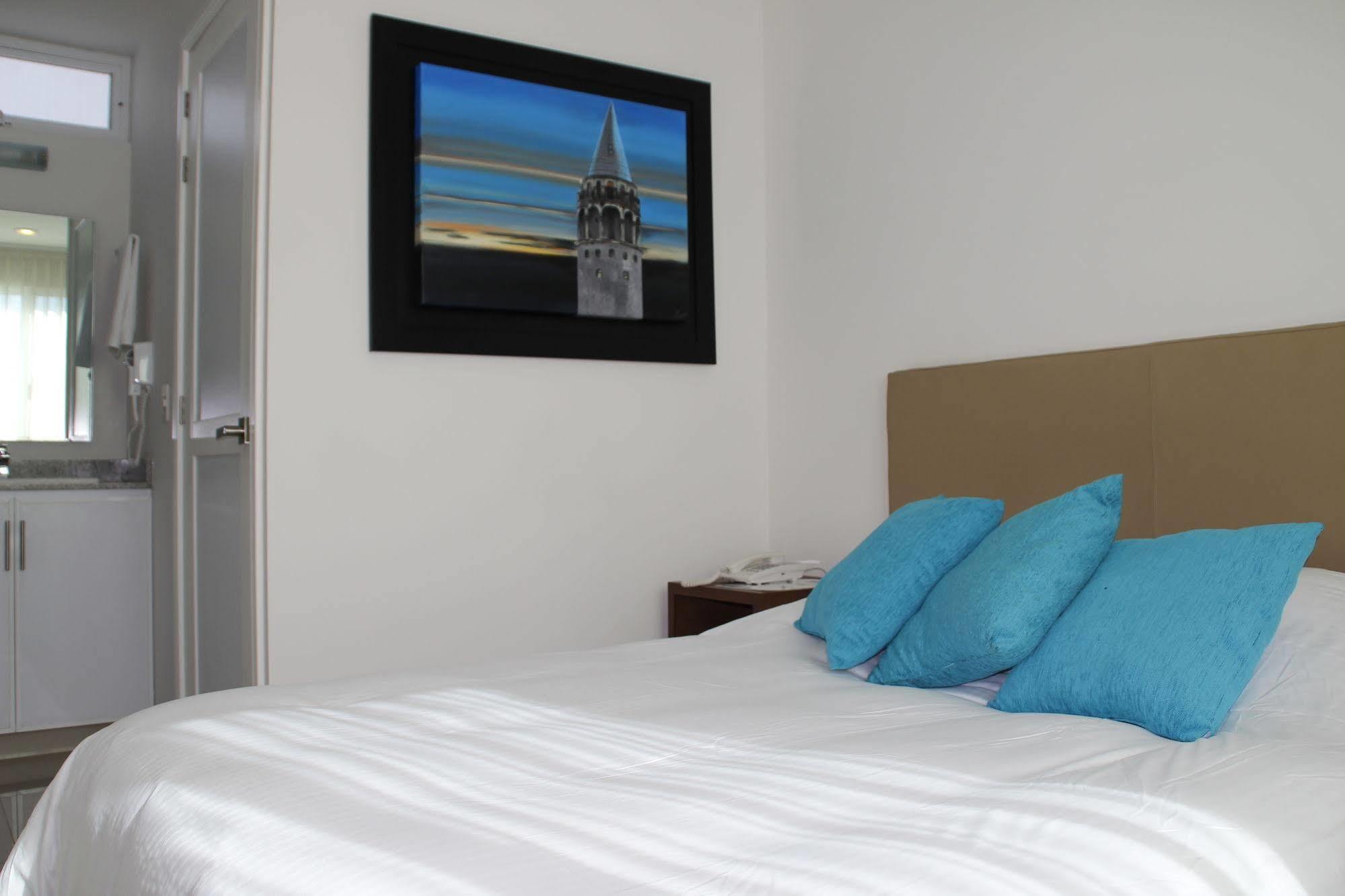Suites Chapultepec Guadalajara Zewnętrze zdjęcie