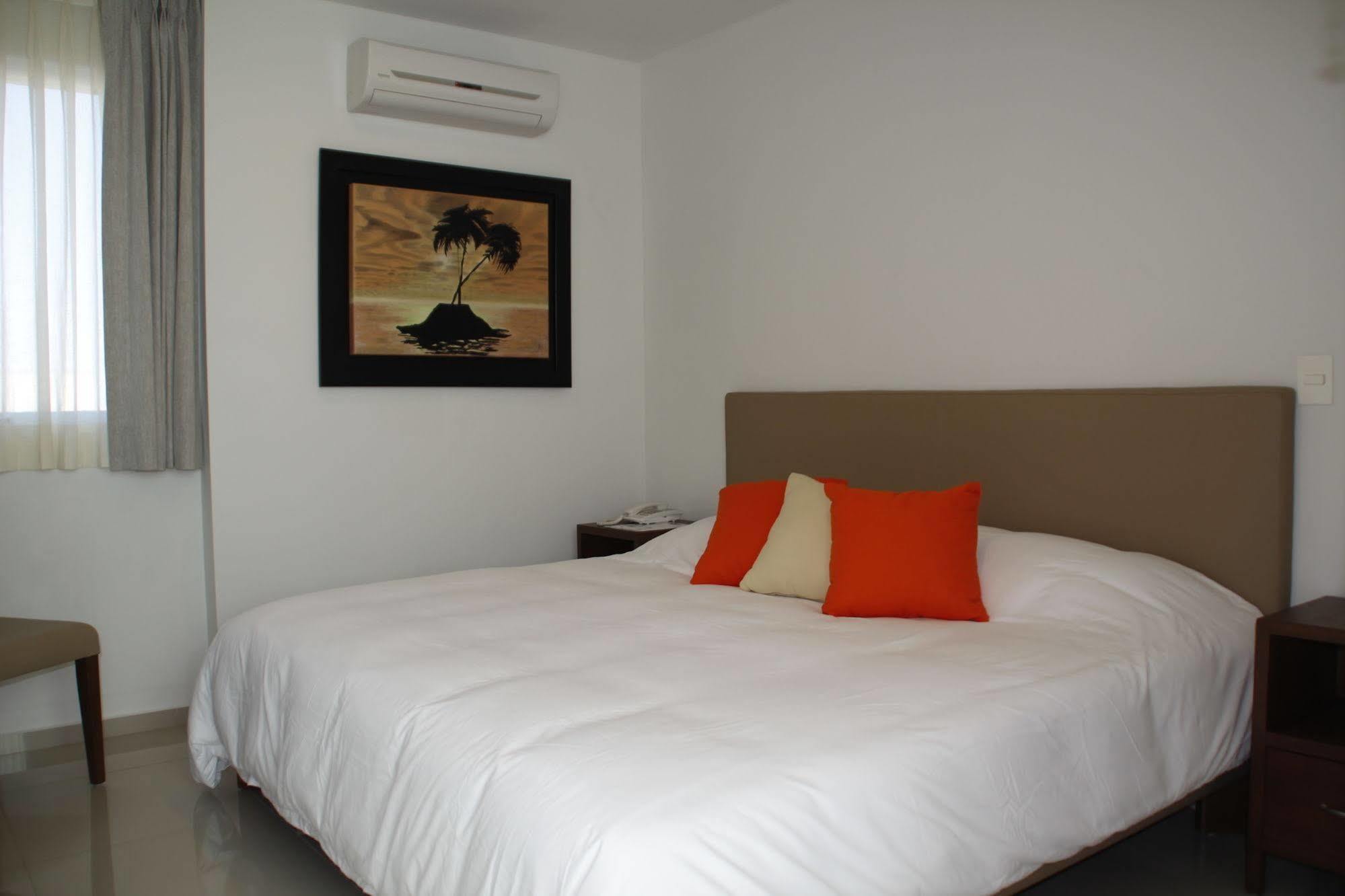 Suites Chapultepec Guadalajara Zewnętrze zdjęcie