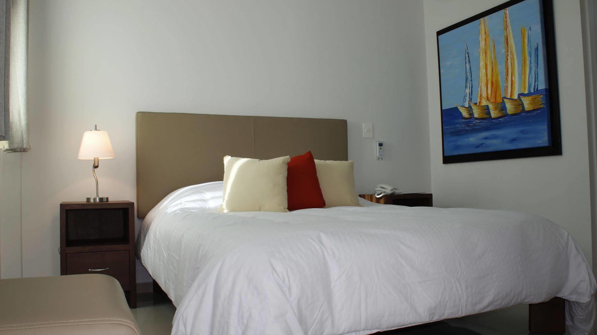 Suites Chapultepec Guadalajara Zewnętrze zdjęcie